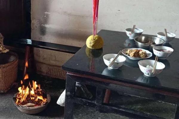 春节祭祖需谨慎 人走火灭记心头 春节祭祖需谨慎 人走火灭记心头