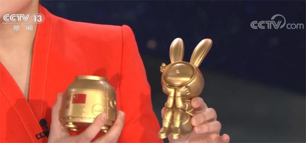 玉兔二号照片上新 月宫“玉兔”陪您过大年 玉兔二号照片上新 月宫“玉兔”陪您过大年