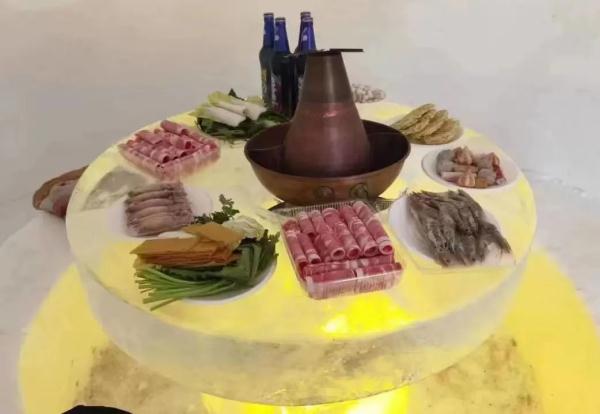 赏雪雕、看萌宠、吃冰火锅！在冰城体验雪博会最美打开方式