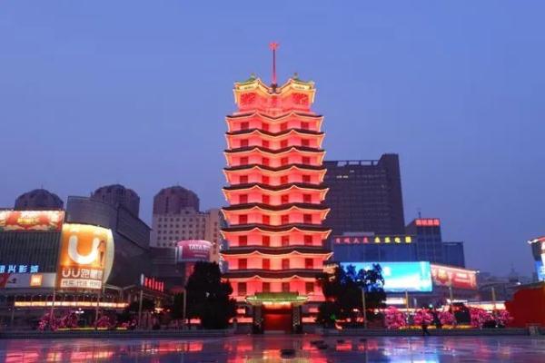 迎新春！郑州二七纪念塔将响起跨年钟声，最佳观赏彩灯路线出炉→