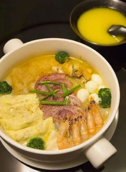 今天,许多上海阿姨爷叔一早就开始忙!年夜饭必吃的第一道菜是什么?大有名堂→ 今天,许多上海阿姨爷叔一早就开始忙!年夜饭必吃的第一道菜是什么?大有名堂→