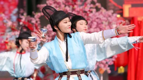 排队3小时上豫园九曲桥！上海多景点景区人气升温