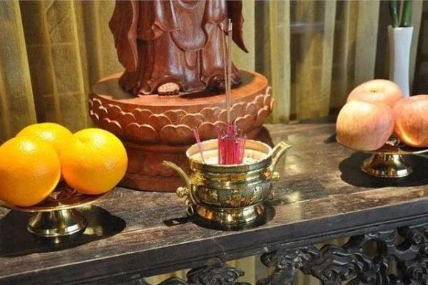 春节祭祖需谨慎 人走火灭记心头 春节祭祖需谨慎 人走火灭记心头