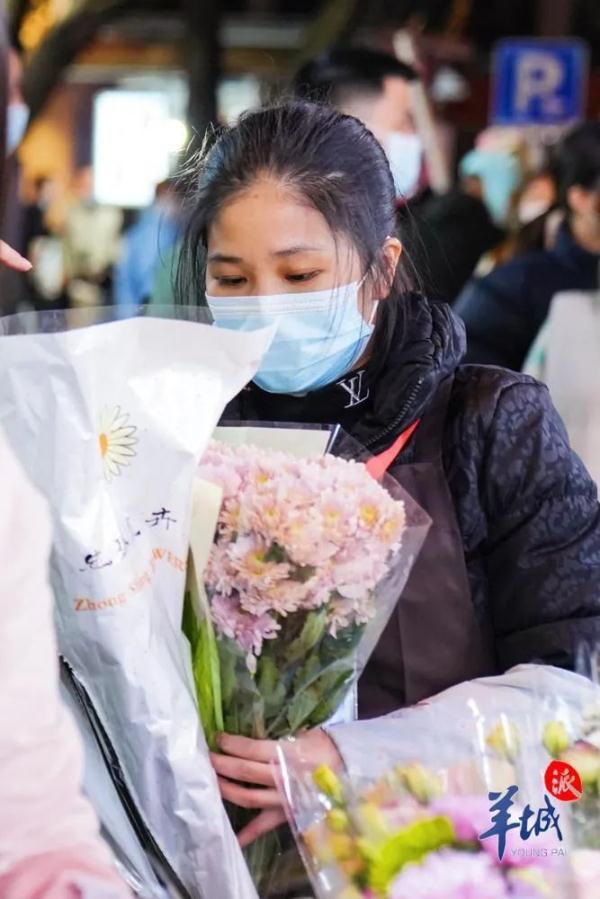 时隔两年，我们重回西湖路开花档