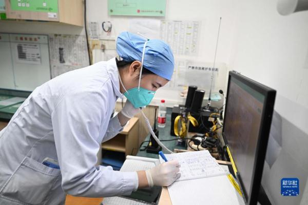 急诊室的除夕夜