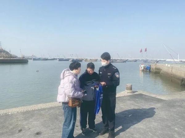 东南西北！各地民警辅警在警营过大年