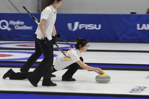 中国队逆转韩国队夺得世界大冬会女子冰壶金牌 中国队逆转韩国队夺得世界大冬会女子冰壶金牌
