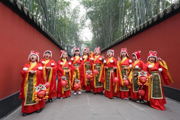 成都武侯祠：博物馆里过大年