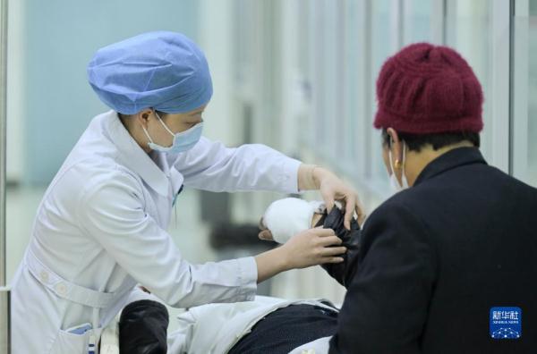 急诊室的除夕夜