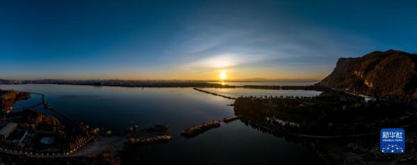 镜头里的中国年：兔年第一天的中国