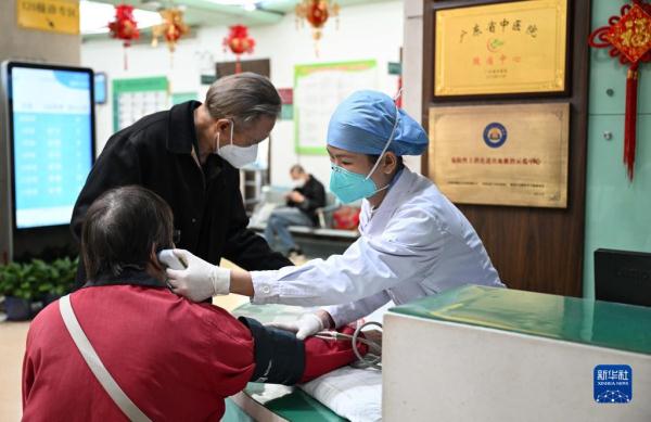 急诊室的除夕夜