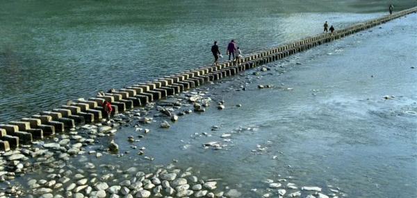 惊艳全网的《碇步桥》，背后的故事更美！