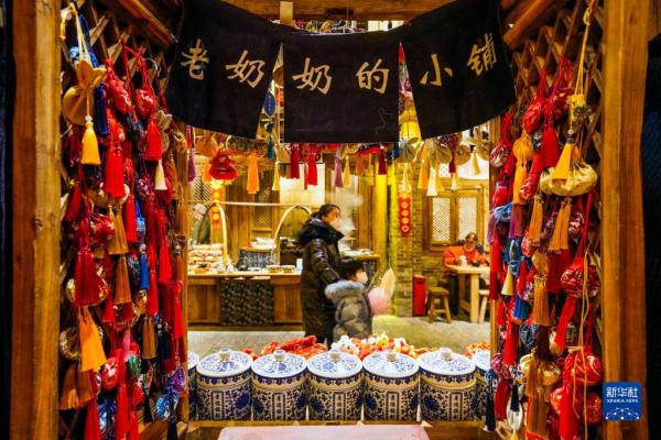 新华全媒+丨小店年味浓 新华全媒+丨小店年味浓
