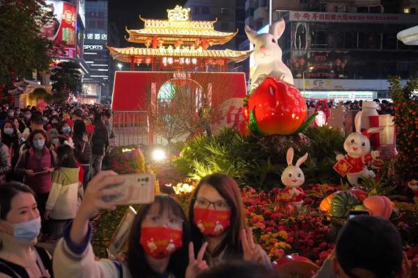 广州西湖花市3天接待152万人次