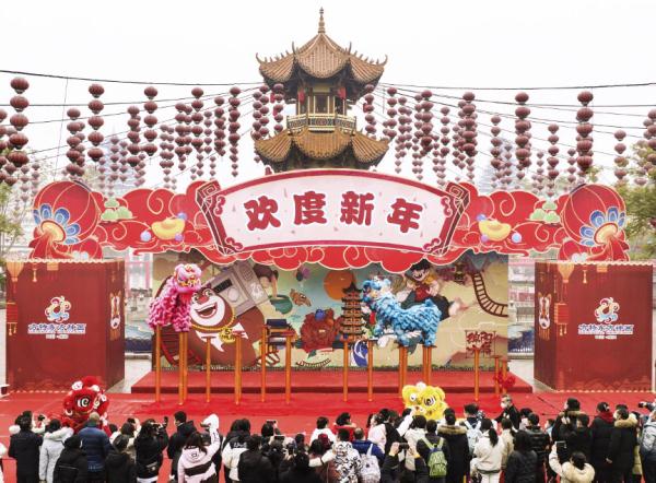 绵阳方特主题乐园民俗表演年味足