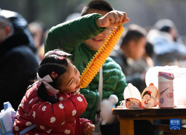镜头里的中国年——享美食 过大年
