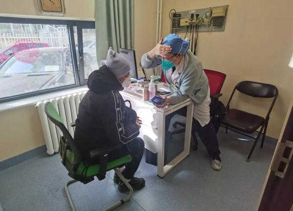 这个春节,他们是市民的坚实“医靠” 这个春节,他们是市民的坚实“医靠”