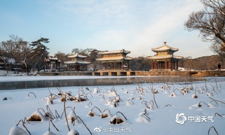 河北承德迎瑞雪 古建筑在积雪点缀下更显静谧