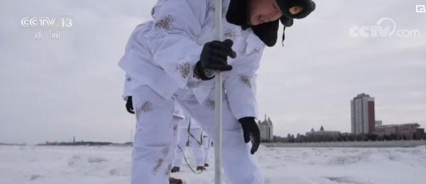 一年时光半年冬 零下30℃官兵坚守祖国北大门