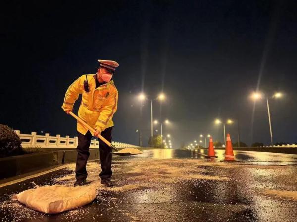 寒潮来袭！上海公安多措并举保障城市安全有序运行