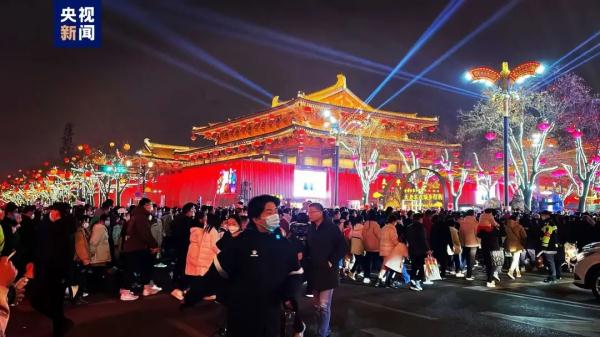 游客量暴增，多地景区已临时限流！文旅部再次提醒