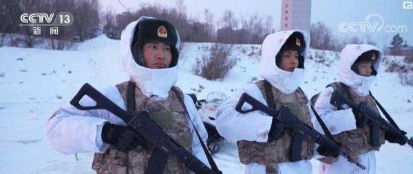 一年时光半年冬 零下30℃官兵坚守祖国北大门