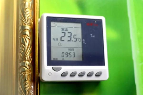 -53℃咋过冬?有漠河人说:“我们屋里穿短袖!” -53℃咋过冬?有漠河人说:“我们屋里穿短袖!”