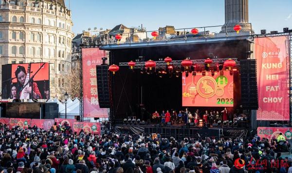 英国欢庆中国兔年春节