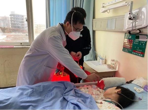 四川省康复医院：病房年味浓