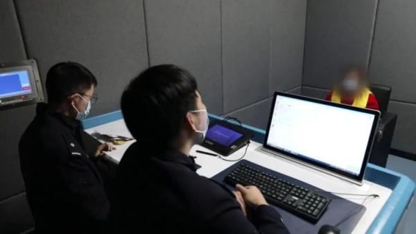 一女主播进看守所过年,只因在直播间…… 一女主播进看守所过年,只因在直播间……