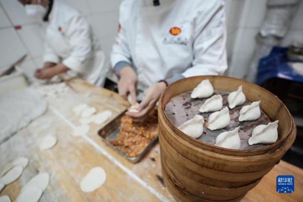 “破五”吃饺子 “破五”吃饺子