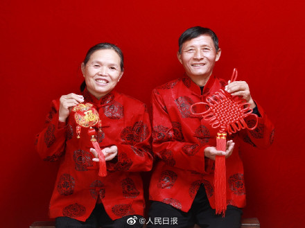 温暖传递！环卫工夫妻的春节CP照好有感染力