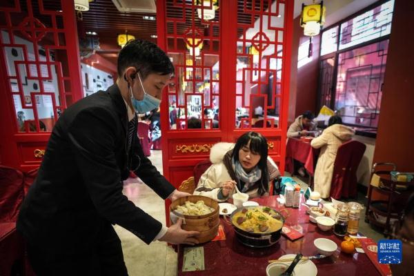 “破五”吃饺子 “破五”吃饺子