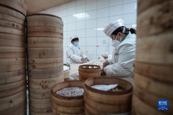 “破五”吃饺子 “破五”吃饺子