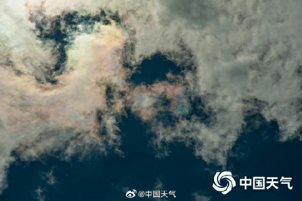 云南大理多地出现七彩祥云 云南大理多地出现七彩祥云