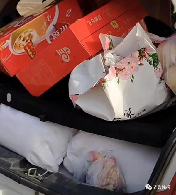 女儿返程，妈妈准备120斤面10斤糖蒜