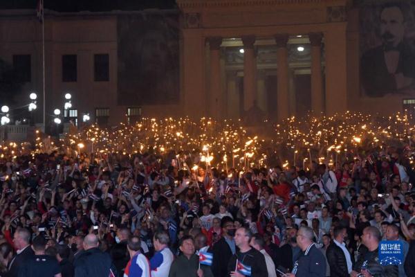 古巴:纪念何塞·马蒂诞辰170周年 古巴:纪念何塞·马蒂诞辰170周年