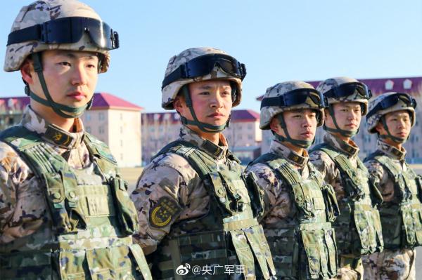 武警特战队员节后火热开练