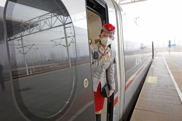 高铁列车长和她的第13个春运