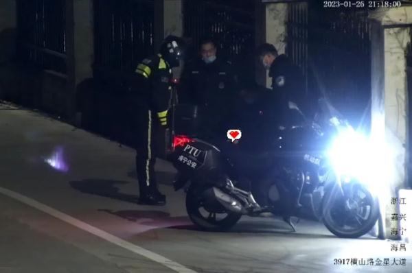 寒夜里，海宁一男子倒地失去意识前，拨通了110…