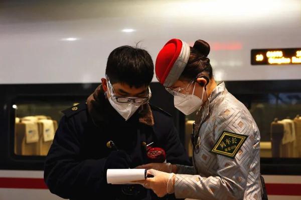 高铁列车长和她的第13个春运