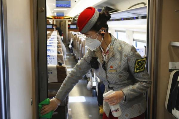 高铁列车长和她的第13个春运