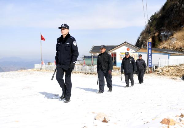 海拔1250米,有个“云上警务室” 海拔1250米,有个“云上警务室”