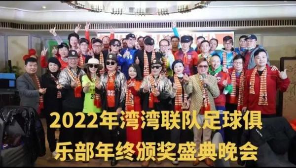 这位上海爷叔事情搞大了，300多万东谈主围不雅！