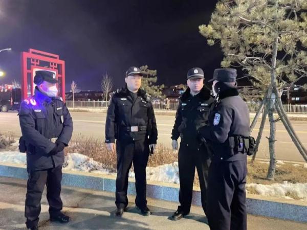 除夕夜，70岁老人离家出走，30多名民警跨年苦寻4小时