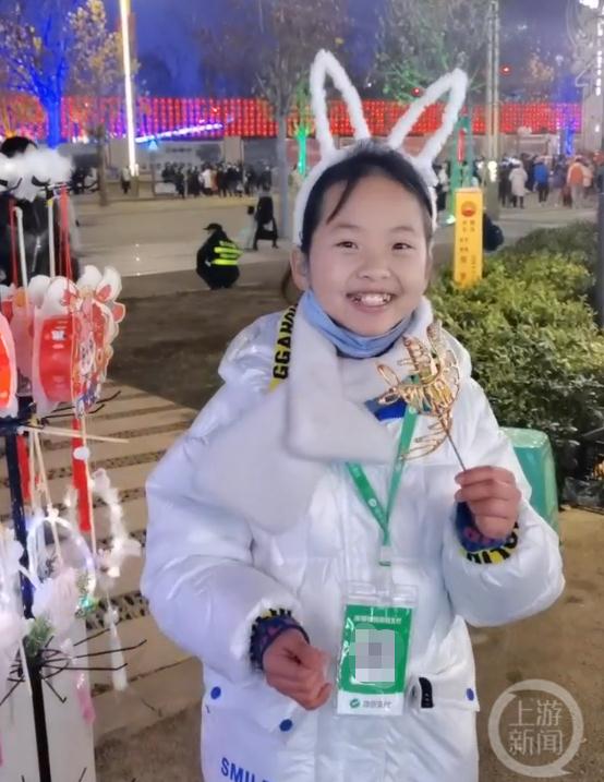 四川一名小学生春节摆摊半月赚万元，总结出三条“生意经”