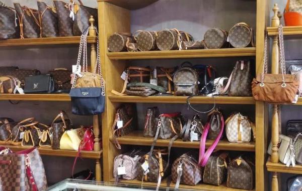 涨价？售罄！这一奢侈品店大排长龙