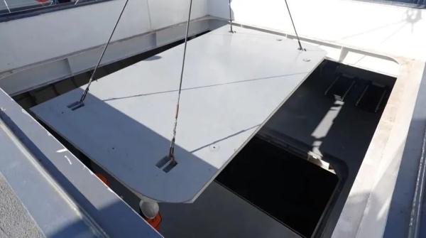 放眼望去→舰舰舰……船船船……