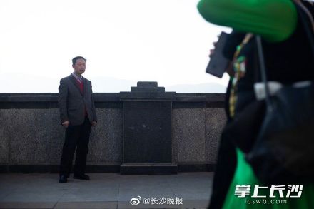 长沙人晒太阳姿势图鉴