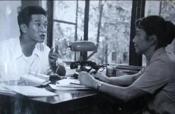 上海人都知道的“卢家伯伯”走了！著名表演艺术家李家耀去世，享年88岁